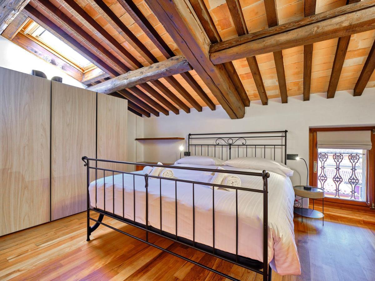 Apartmentsarena - Residenza Degli Scaligeri - Piazza Erbe Verona Exteriér fotografie