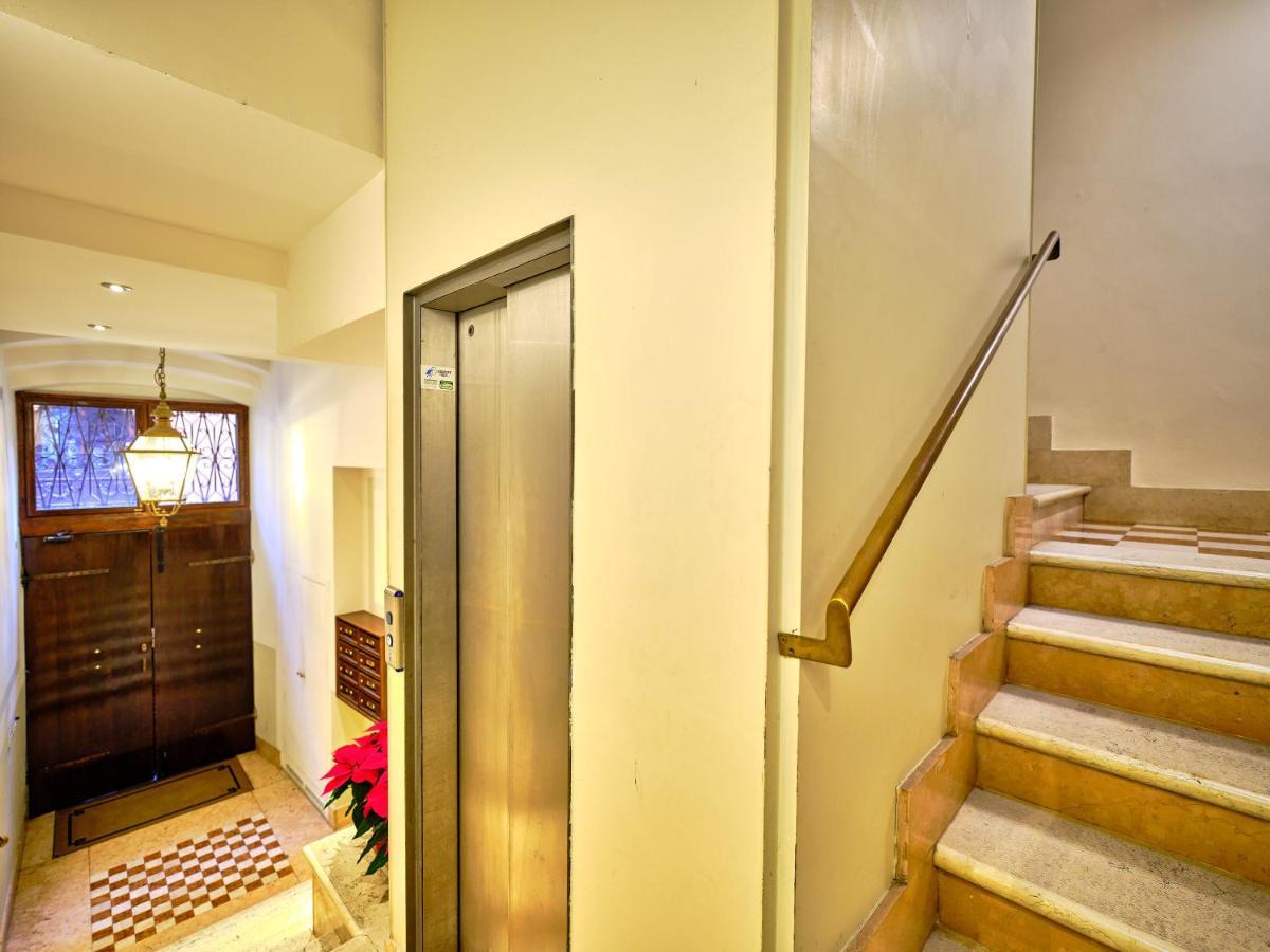 Apartmentsarena - Residenza Degli Scaligeri - Piazza Erbe Verona Exteriér fotografie